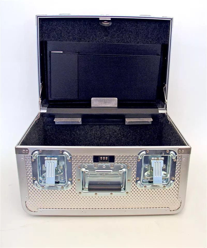 757THALUM-CB GUARDSMAN ATA TOOL CASE WITH WHEELS AND TELESCOPING HANDLE, ALUMINUM