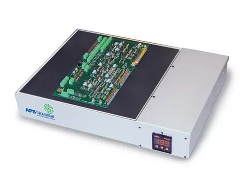 Single function hot plate with programable digital temperature control.
